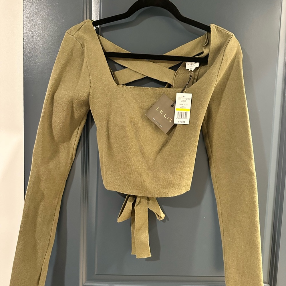 Le Lis Olive Green Long Sleeve Crop Top
